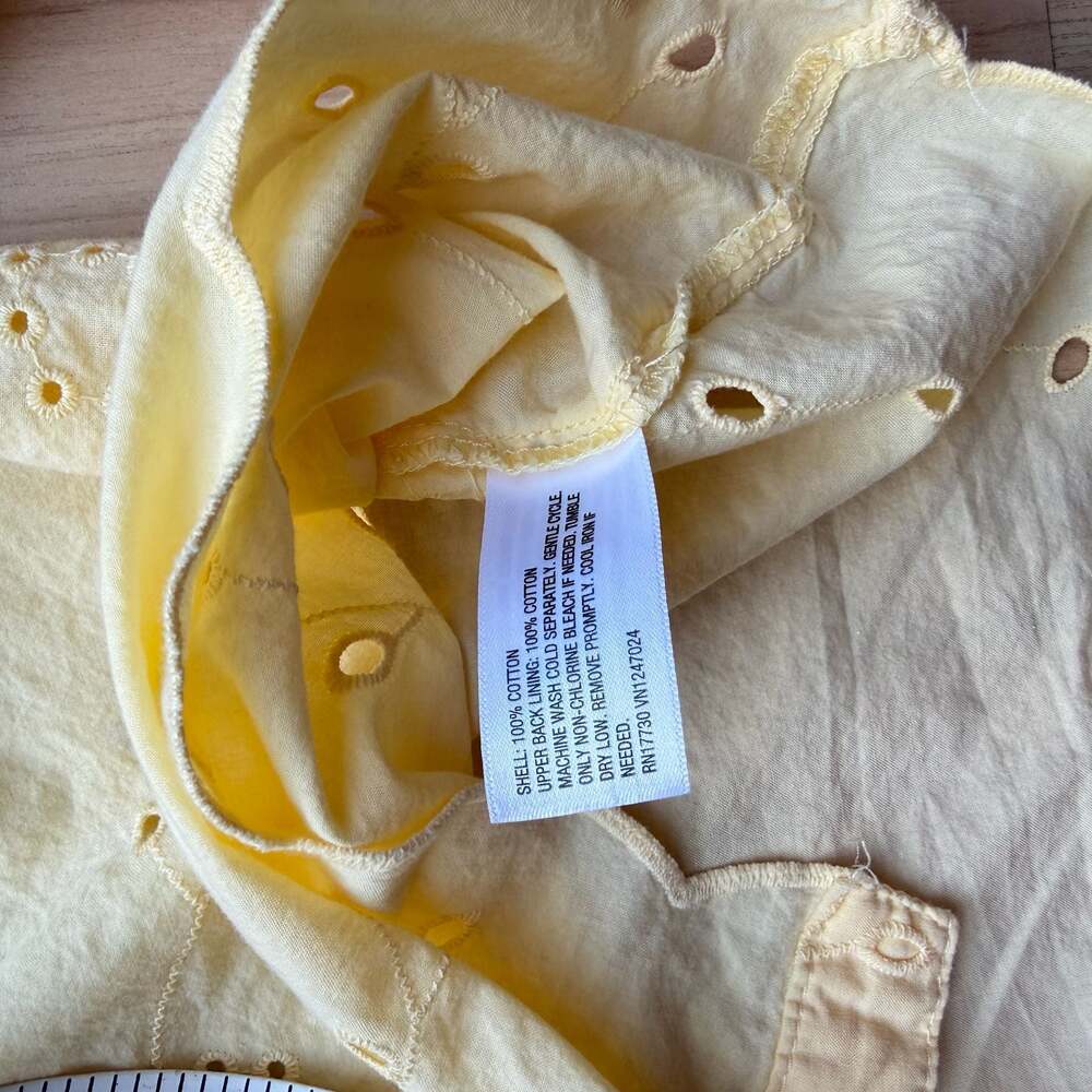 Butter Yellow 100% Cotton Eyelet Button Down Crop Blouse Long Sleeve - Picture 5 of 8